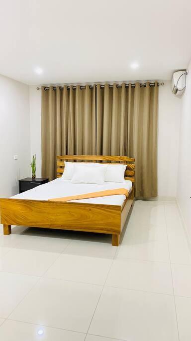 Lovely 4-Bedroom Holiday Home With Free Parking. Лаутока Екстер'єр фото
